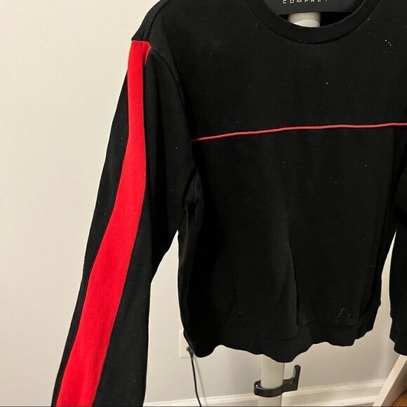 Forever 21 Black Men’s Crewneck Sweatshirt w/ Red Accents Size Large Cozy - Picture 2 of 4